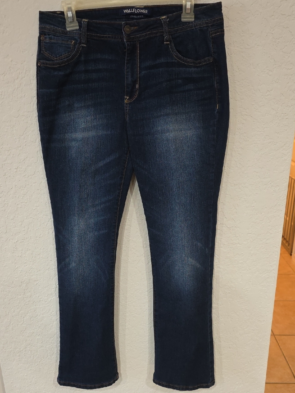 Wallflower Women's Dark Indigo Bootcut Stretch Jeans Size 13